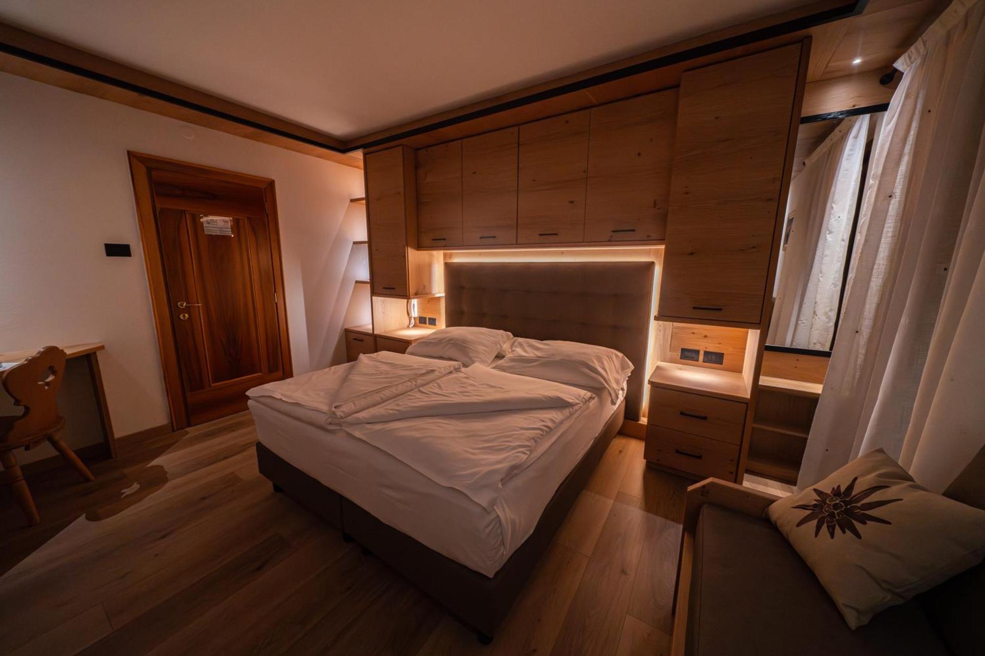 Hotel Fontana Sappada Exteriör bild