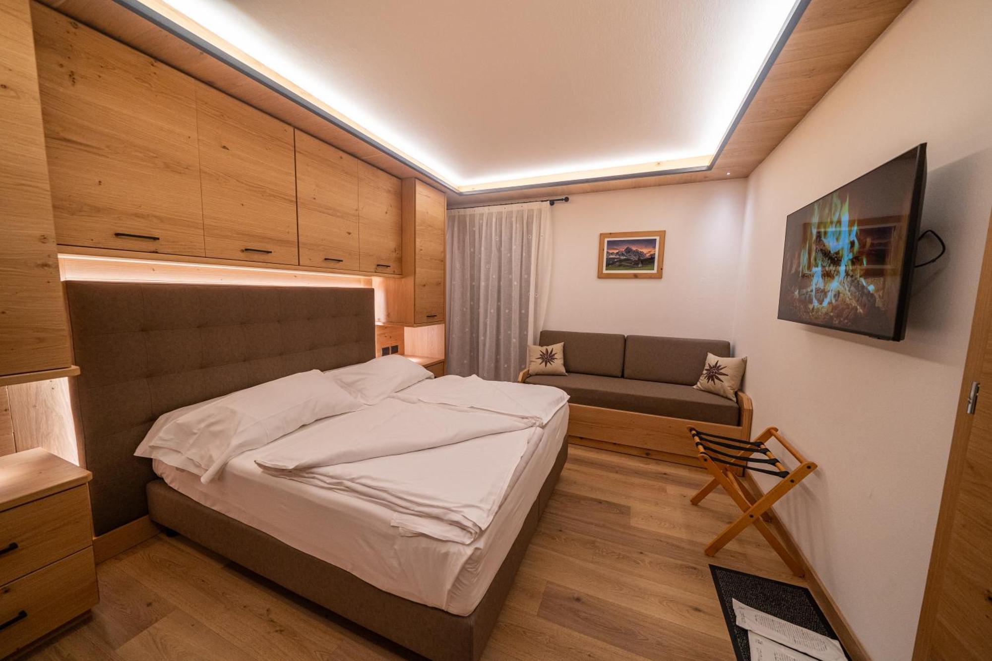 Hotel Fontana Sappada Exteriör bild